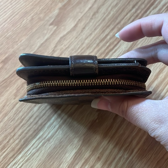 Louis Vuitton damier ebene compact wallet - Picture 3 of 10